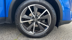 Nissan Qashqai 1.3 DiG-T MH Tekna 5dr Petrol Hatchback